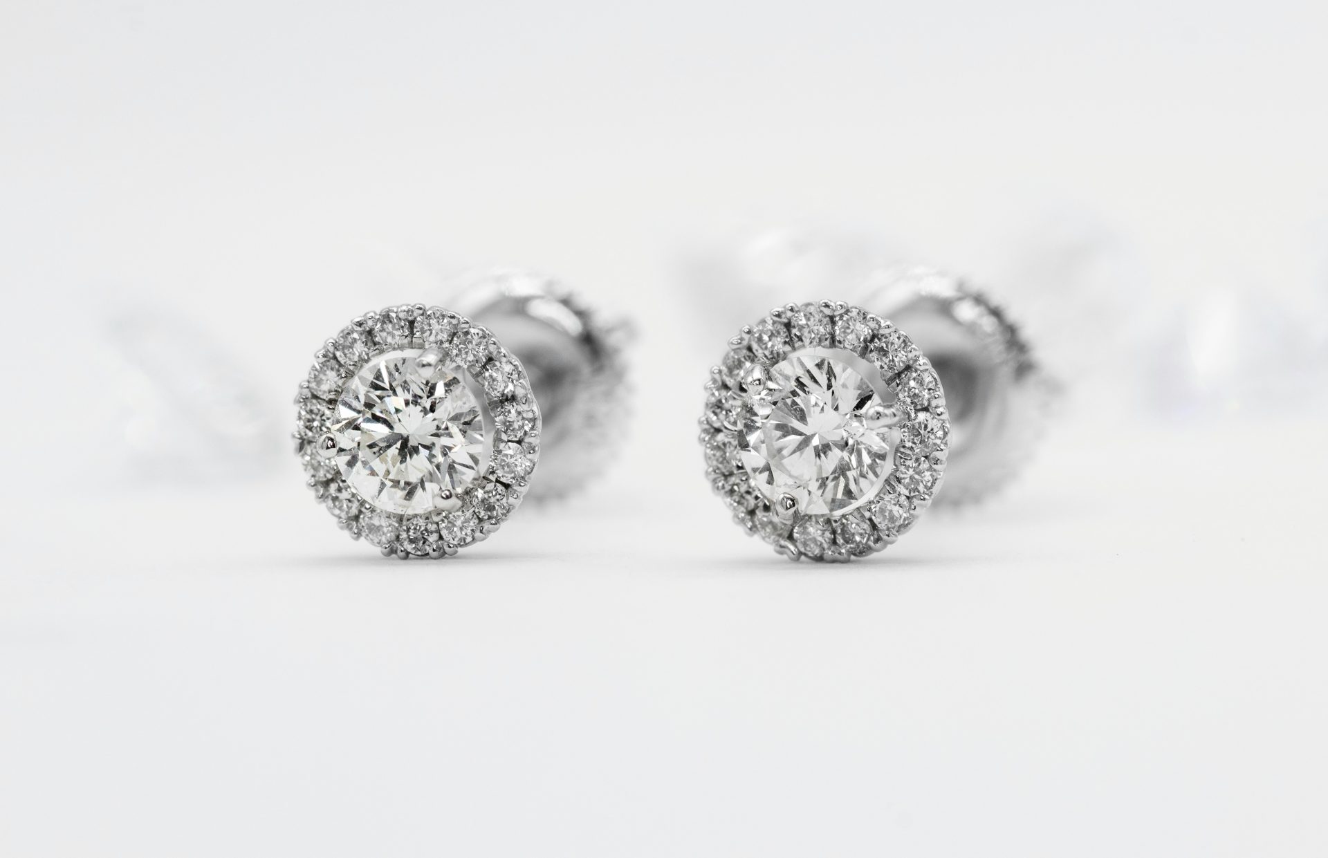 bague en argent et diamants